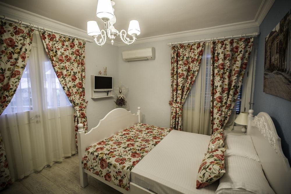 The White Hotel Alaçatı Buitenkant foto