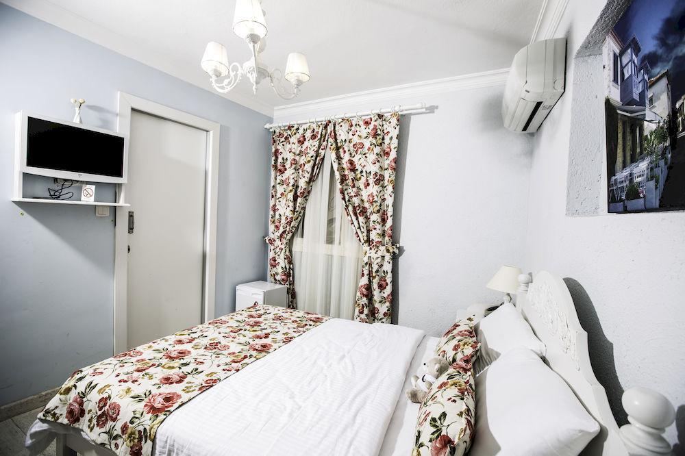 The White Hotel Alaçatı Buitenkant foto