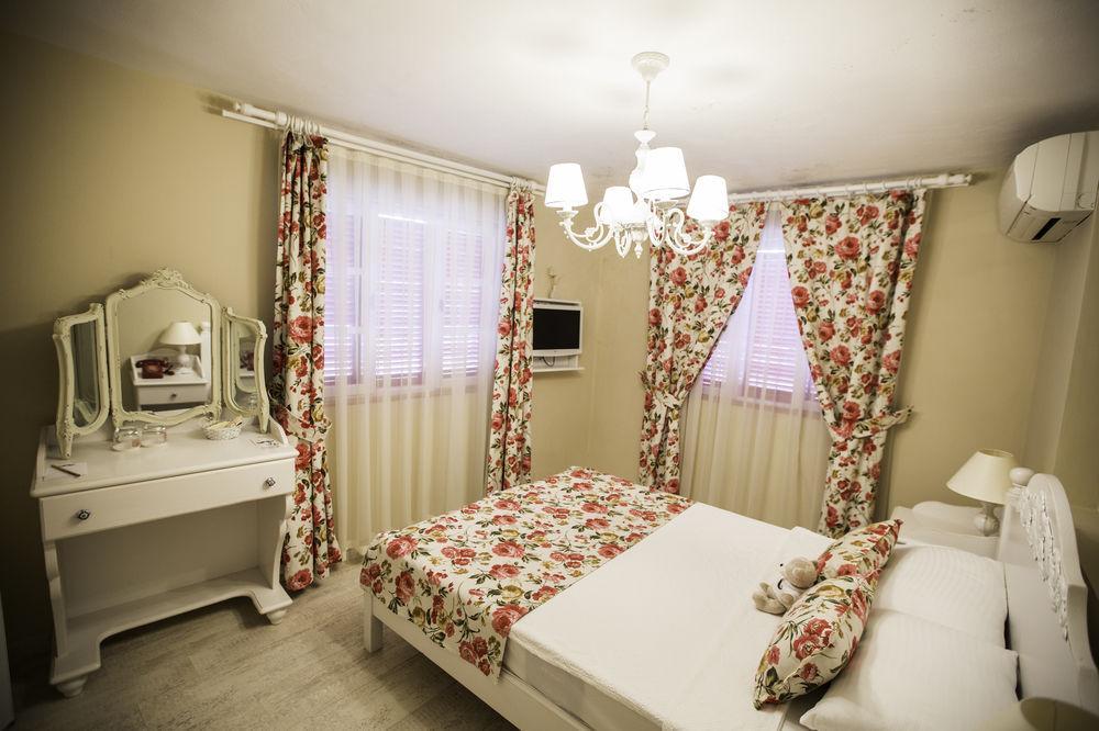 The White Hotel Alaçatı Buitenkant foto