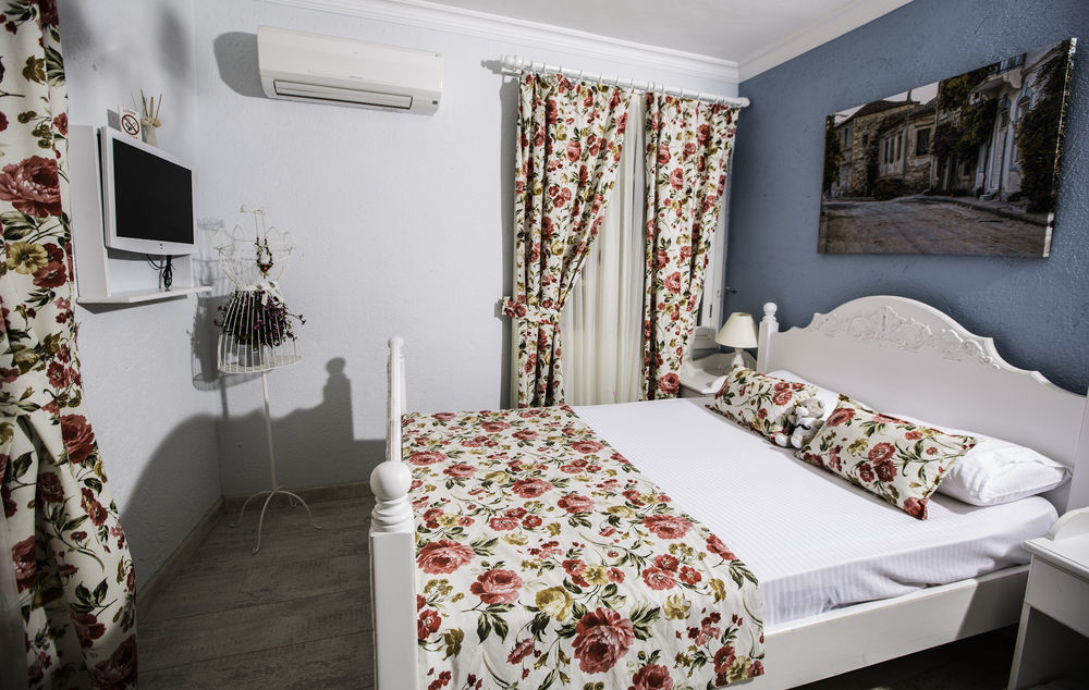 The White Hotel Alaçatı Buitenkant foto